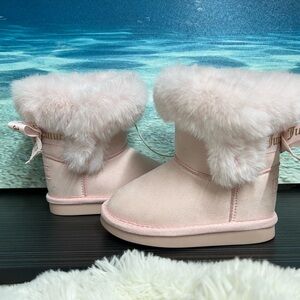 ❄️girl Juicy Couture Light Pink Fluffy Boots size 7